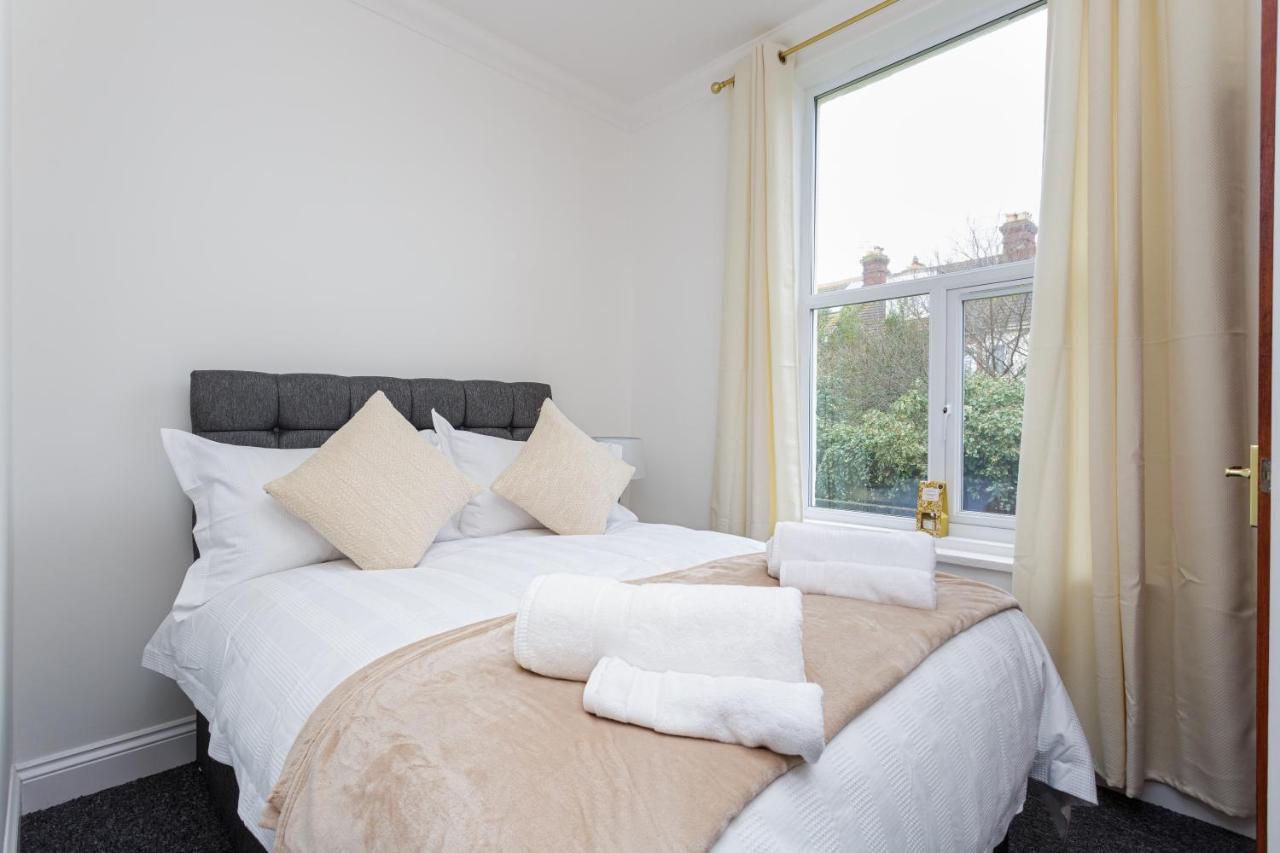 Luxury Granada Apartments - 1 & 2 Bed Flats W Free Parking Perfect For Contractors, Students Near The Beach Portsmouth Rum bild