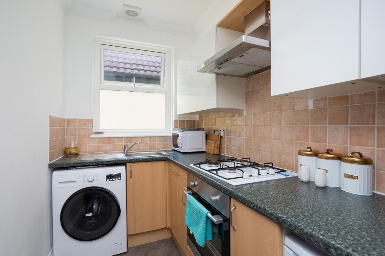 Luxury Granada Apartments - 1 & 2 Bed Flats W Free Parking Perfect For Contractors, Students Near The Beach Portsmouth Rum bild