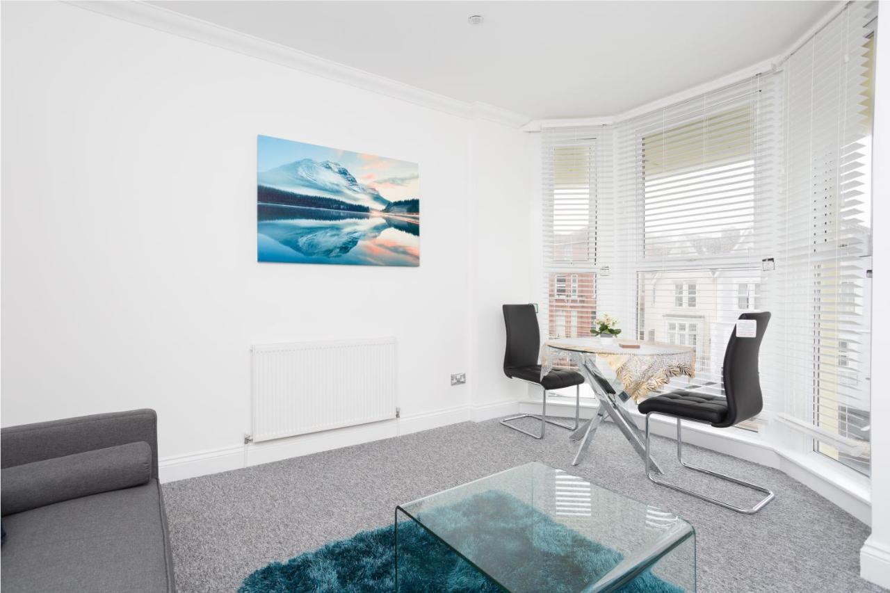 Luxury Granada Apartments - 1 & 2 Bed Flats W Free Parking Perfect For Contractors, Students Near The Beach Portsmouth Rum bild