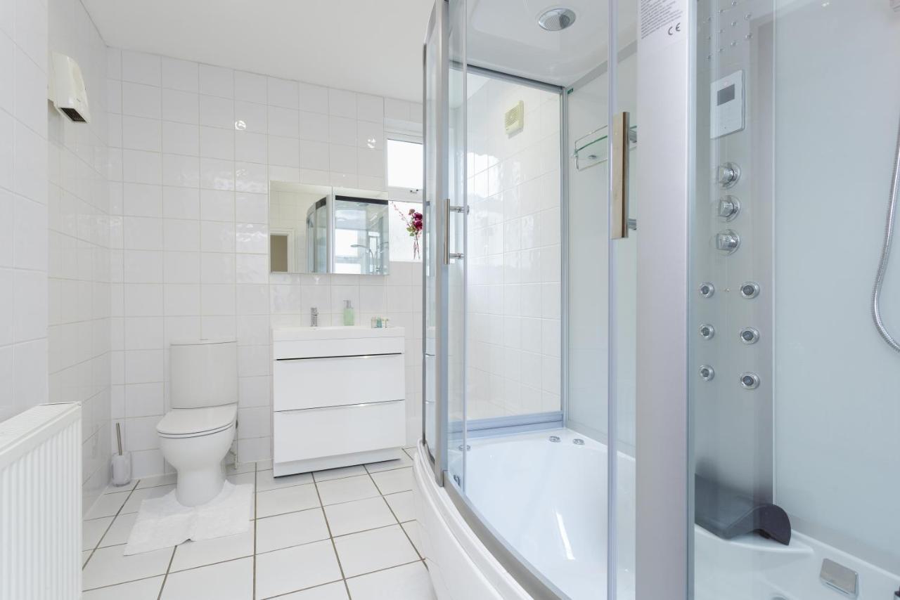Luxury Granada Apartments - 1 & 2 Bed Flats W Free Parking Perfect For Contractors, Students Near The Beach Portsmouth Rum bild